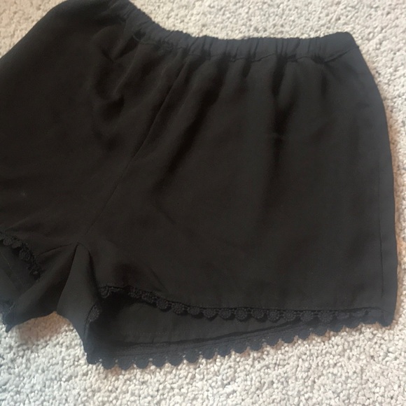 Brandy Melville Pants - Brandy Melville Crochet Trimmed Shorts